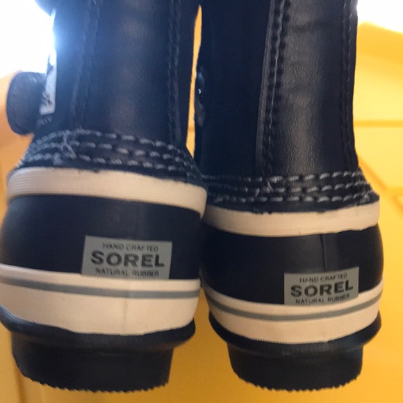 Sorel Waterproof Snow Boots Kids NWOT Velcro Black - Picture 2 of 7